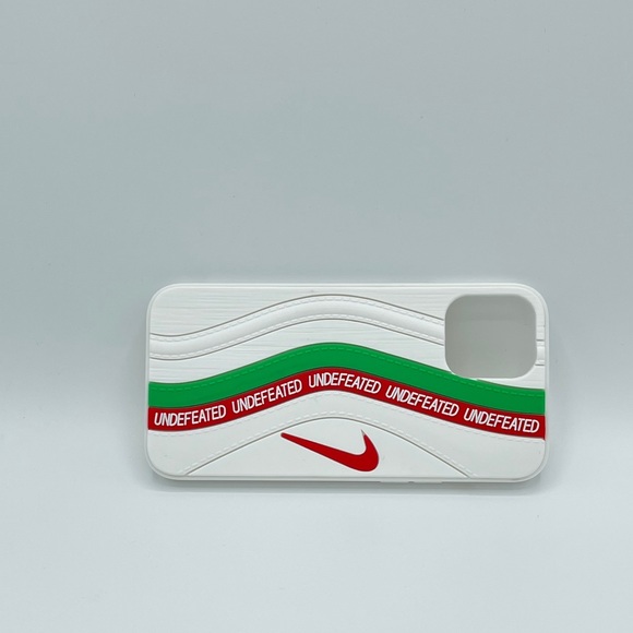 iPhone 12 pro max case - Picture 2 of 6